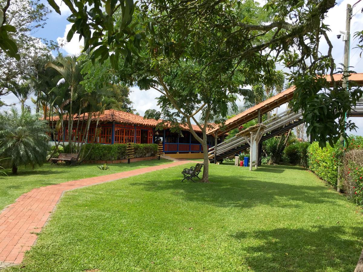 Hotel Bosques Del Saman Alcala Quimbaya Bagian luar foto